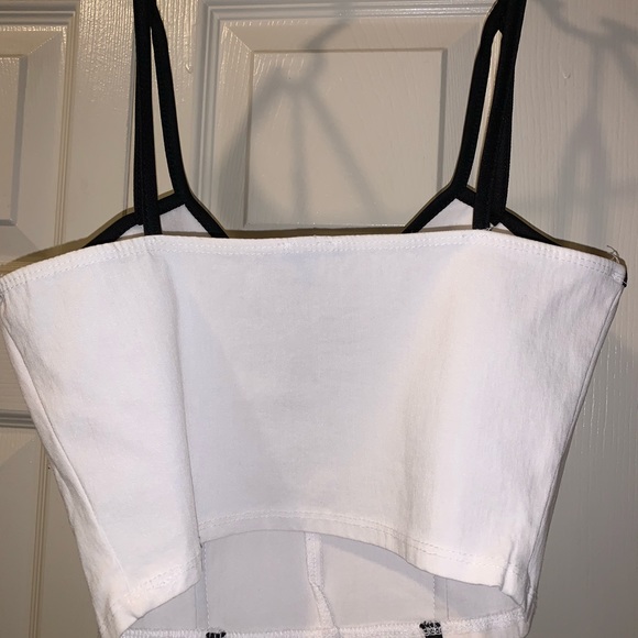 🎊💥🎉HOST PICK🔥💜Cute 🥰 Woman crop top Orr loved like new - Picture 2 of 12